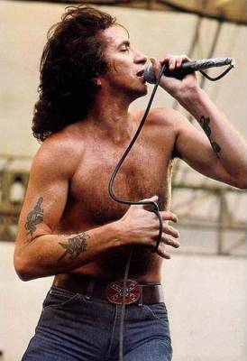 Bon_Scott-12454_1036627_0.jpg