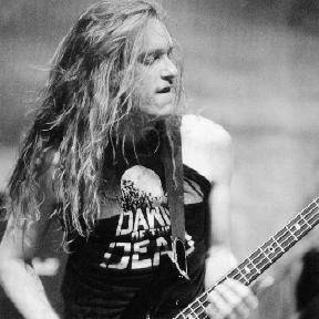 Cliff_Burton-12391_1036627_2.jpg