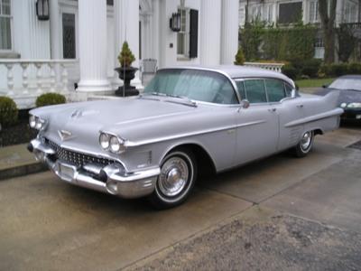 1016001958CadillacDeVille4-DoorSedan_1159861_0.jpg