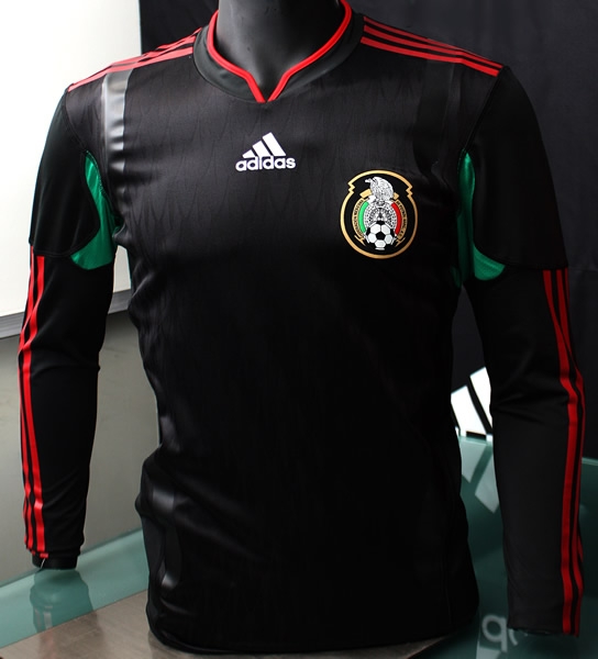 Mexico-black-jersey-soccer_1173192_0.jpg