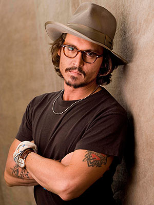 johnny-depp_74789351_1203800_1.jpg