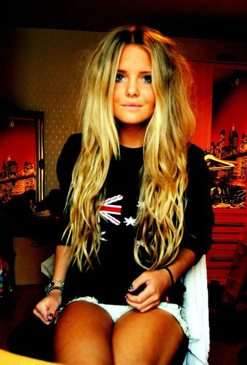 tumblr_lsf8kyQc7f1qfdxqyo1_1280.png?AWSAccessKeyId=AKIAJ6IHWSU3BX3X7X3Q&Expires=1326542799&Signature=LYx%2FcANq8aV3C%2Fx3t5PBqmVVZRw%3D