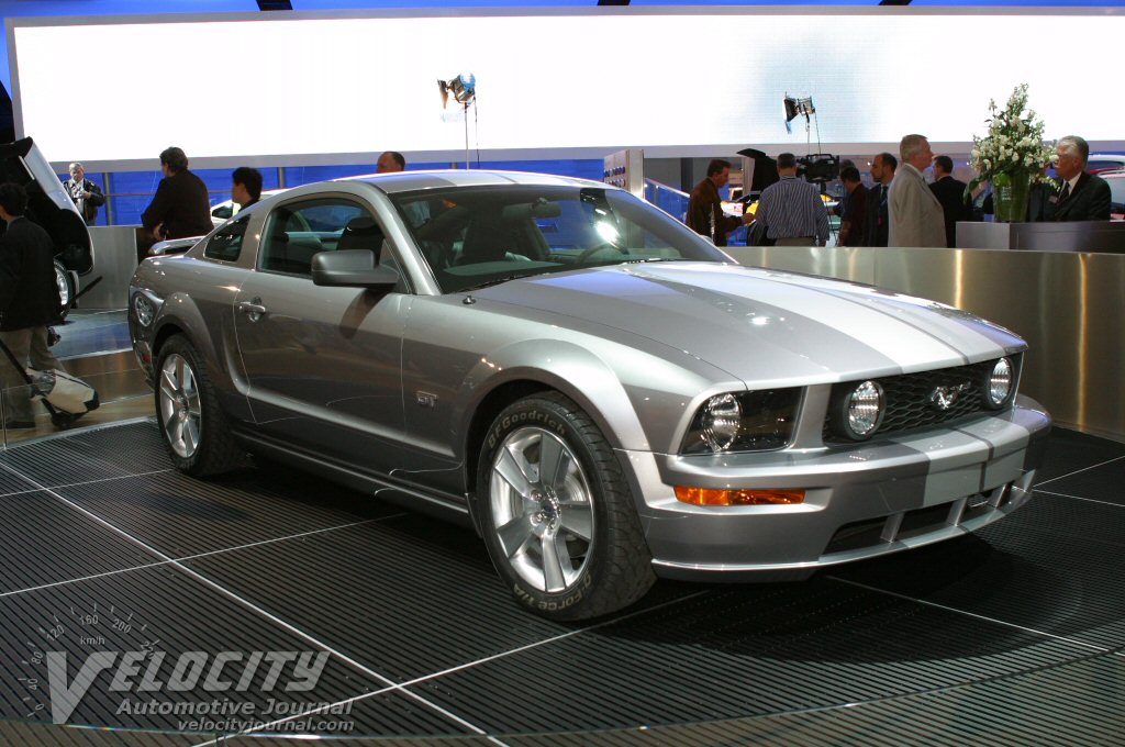 fd2005mustangv6812276_304304_0.jpg