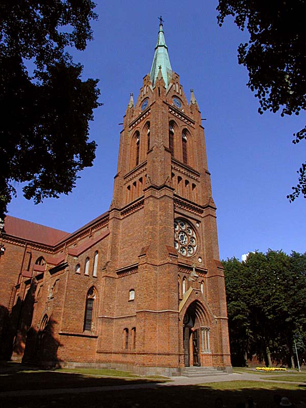 palanga-kyrka-utsida_358779_0.jpg