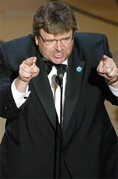 michael_moore_136995a_483447_1.jpg