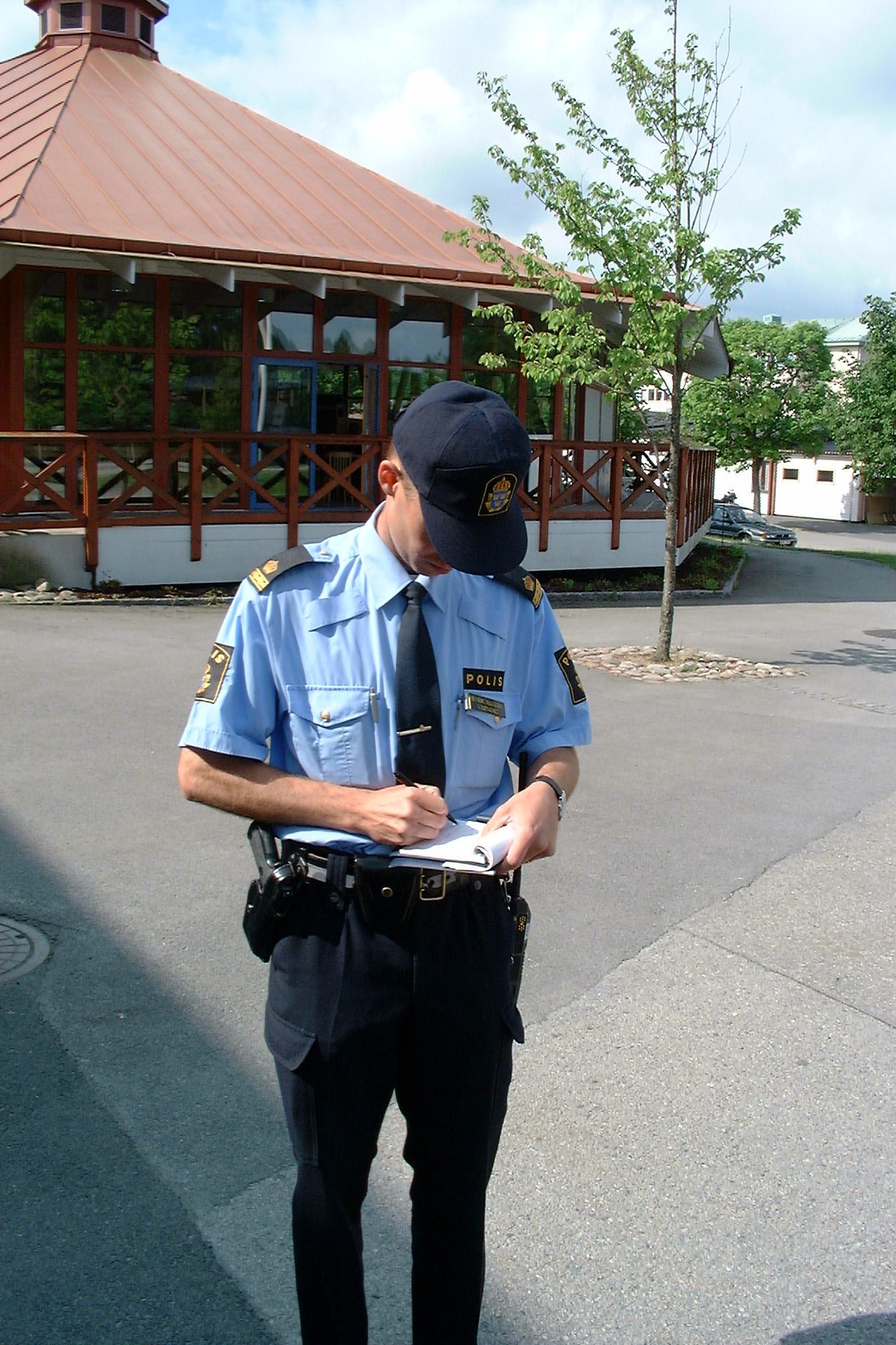 Polis_494821_0.jpg