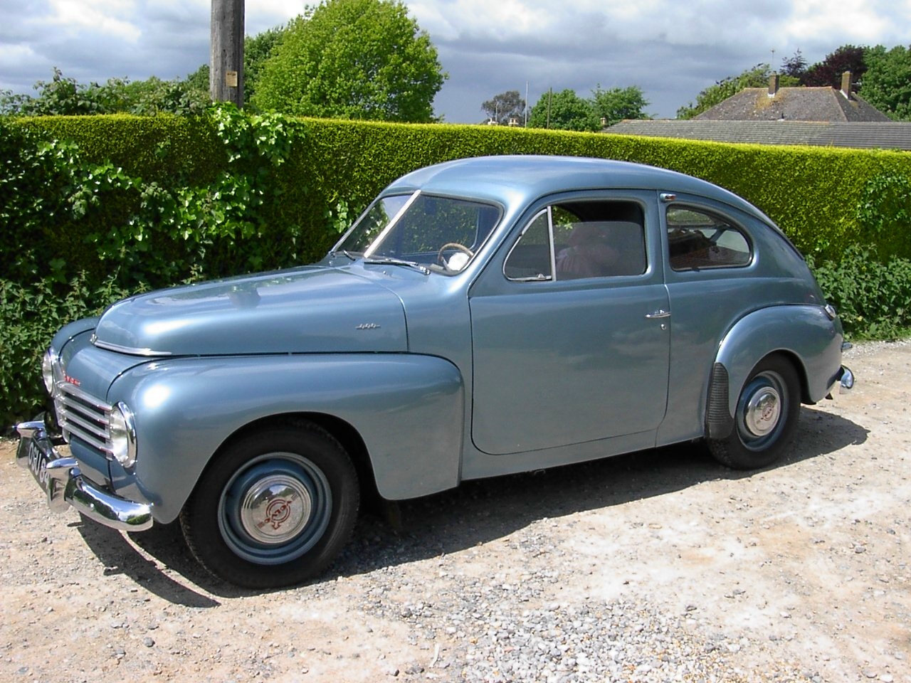 1952_Volvo_PV444D_502585_0.jpg