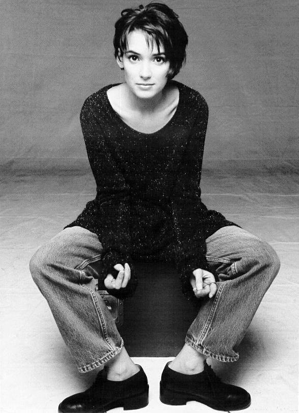winona_ryder_019_532003_0.jpg