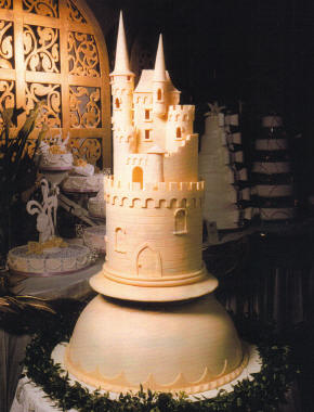 castle_wedding_cake_865342_0.jpg