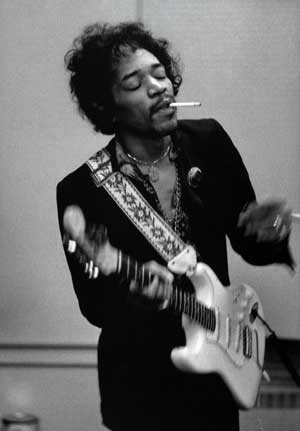 Jimi_Hendrix_02_900903_0.jpg