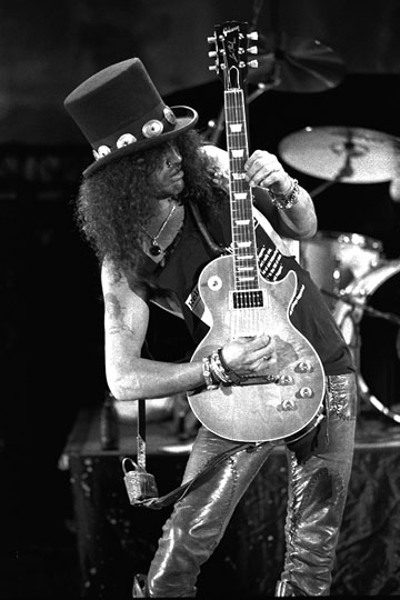 Slash__900875_2.jpg