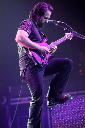 john_petrucci_901025_1.jpg
